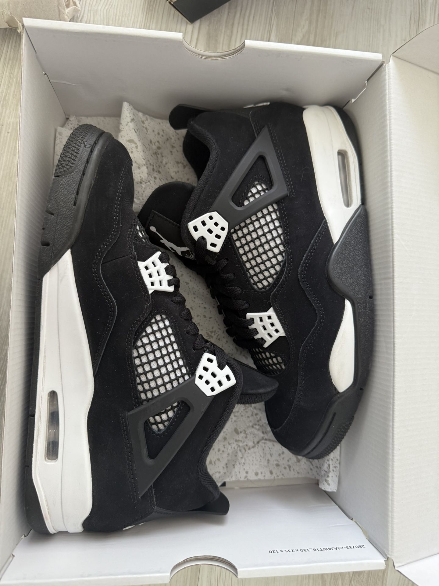 Jordan 4 Retro White Thunder