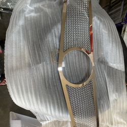 Mesh chrome grill 