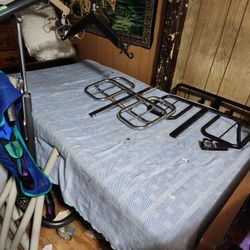 Bariatric Hospital Bed With Extras.