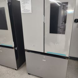 $2999(MSRP$3899) Samsung Bespoke French 3 Door Refrigerator With Gallon Door Bins and Family Hub