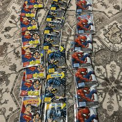 23 Super Hero Mini Play Pack 