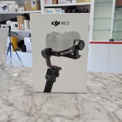 DJI RS 3 ☆ New Arrival ☆ DJI Authorized Dealer ☆