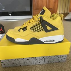 Jordan 4 lightning