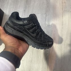 Black Nike P6000