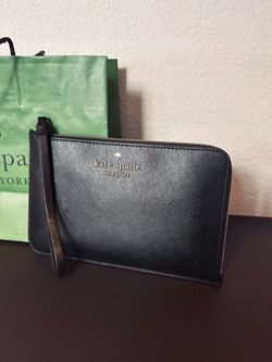 Kate Spade New York Black Wristlet Clutch