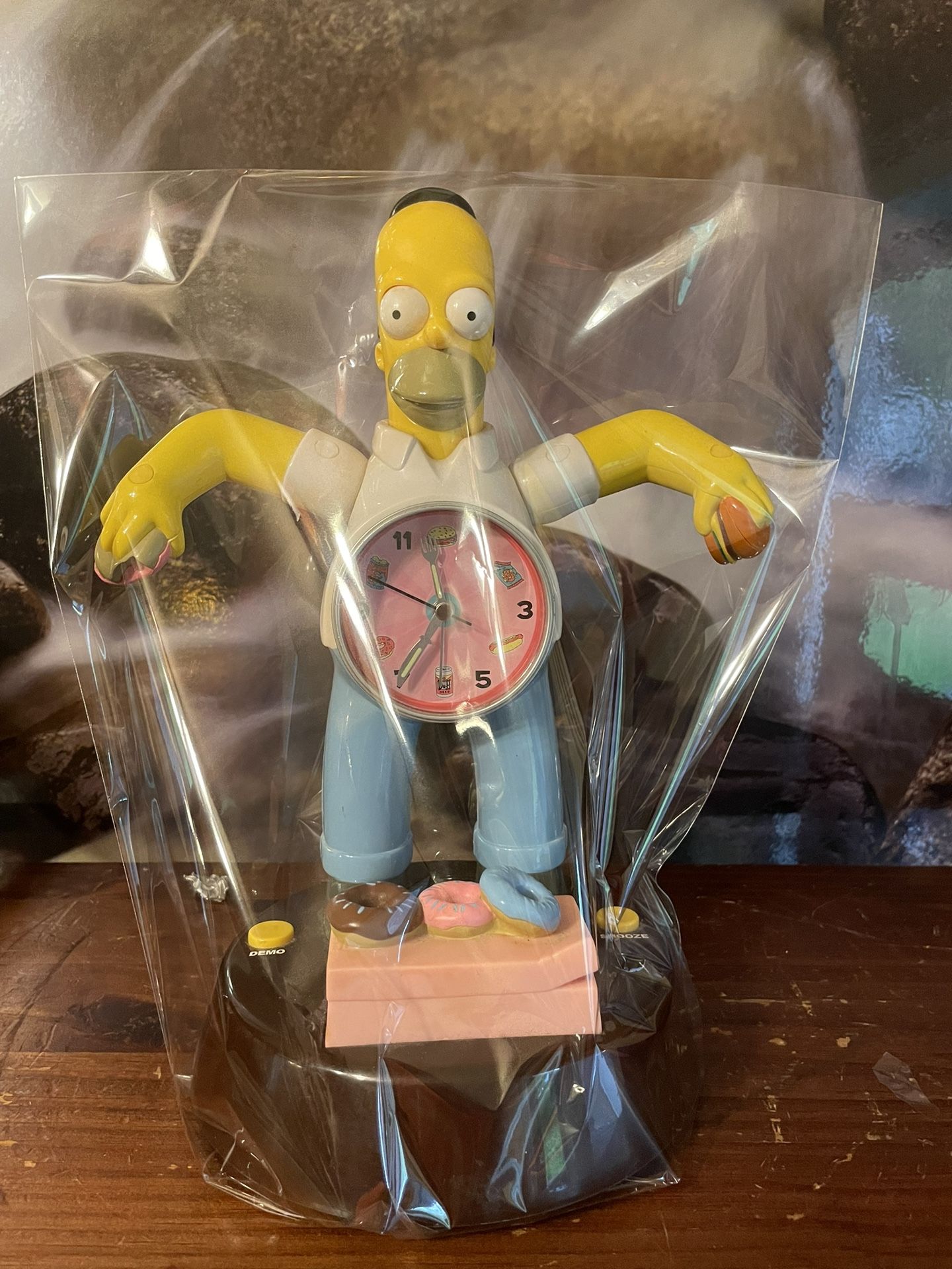 Collectible The Simpsons Homer Simpson 2004 alarm clock in excellent working condition. All proceeds goes towards my cancer treatment and recovery. T