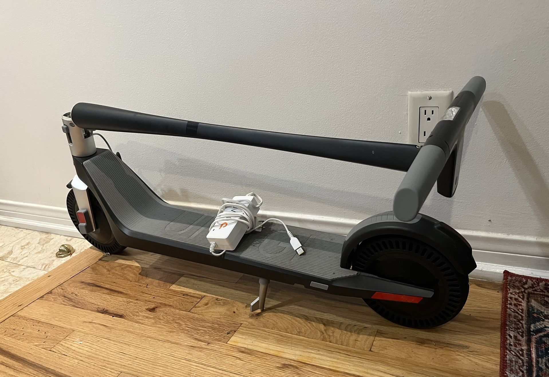Unagi Scooter - model 1 - Matte Black - $990 Retail