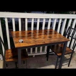 90in X 60in Small Dining Set near Downtown Gnv