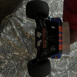 5-6 Month Old 2wd Rustler (WORKS GREAT STARTS EVERYTIME)