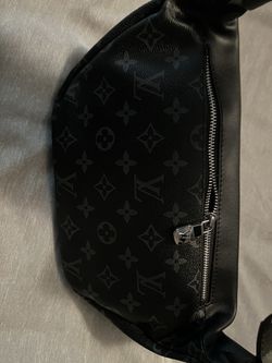 Louis Vuitton  Calfskin Plain Crossbody Bag Small Shoulder Bag Logo for  Sale in Mount Vernon, NY - OfferUp