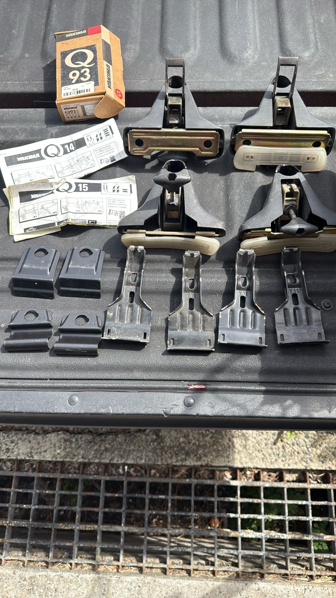 Yakima Ski/Bike Rack Tower and Clips