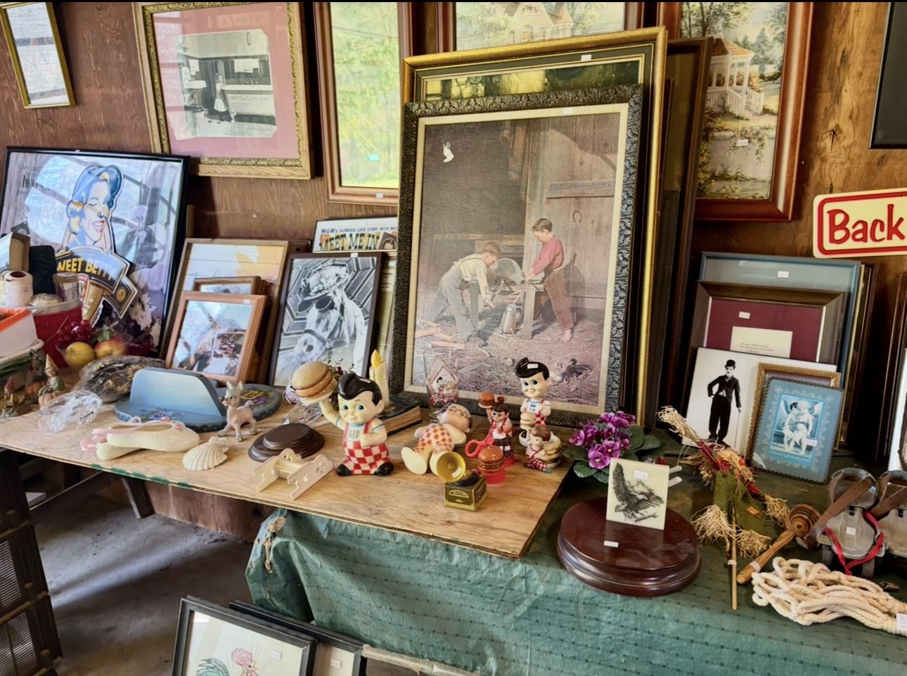 Estate Sale Saturday! 9-5 🪧