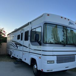 2002 Fleet wood Storm 31A