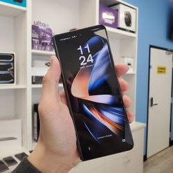 Samsung Galaxy Z Fold 4 (Unlocked) - Pre Owned