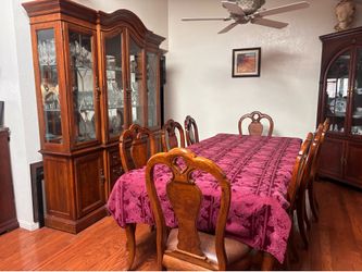 Thomasville Dining Room Set – Table & 8 Chairs – Solid Wood