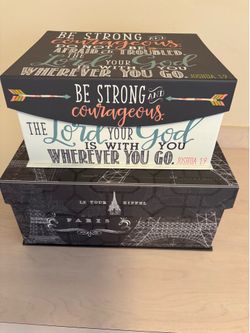 Set of two decorative boxes