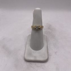 14kt Gold Diamond Engagement Style Ring 