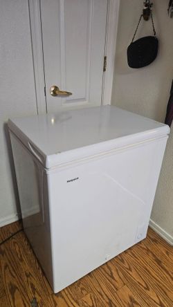 Chest Freezer,  20x28x 33 Tall