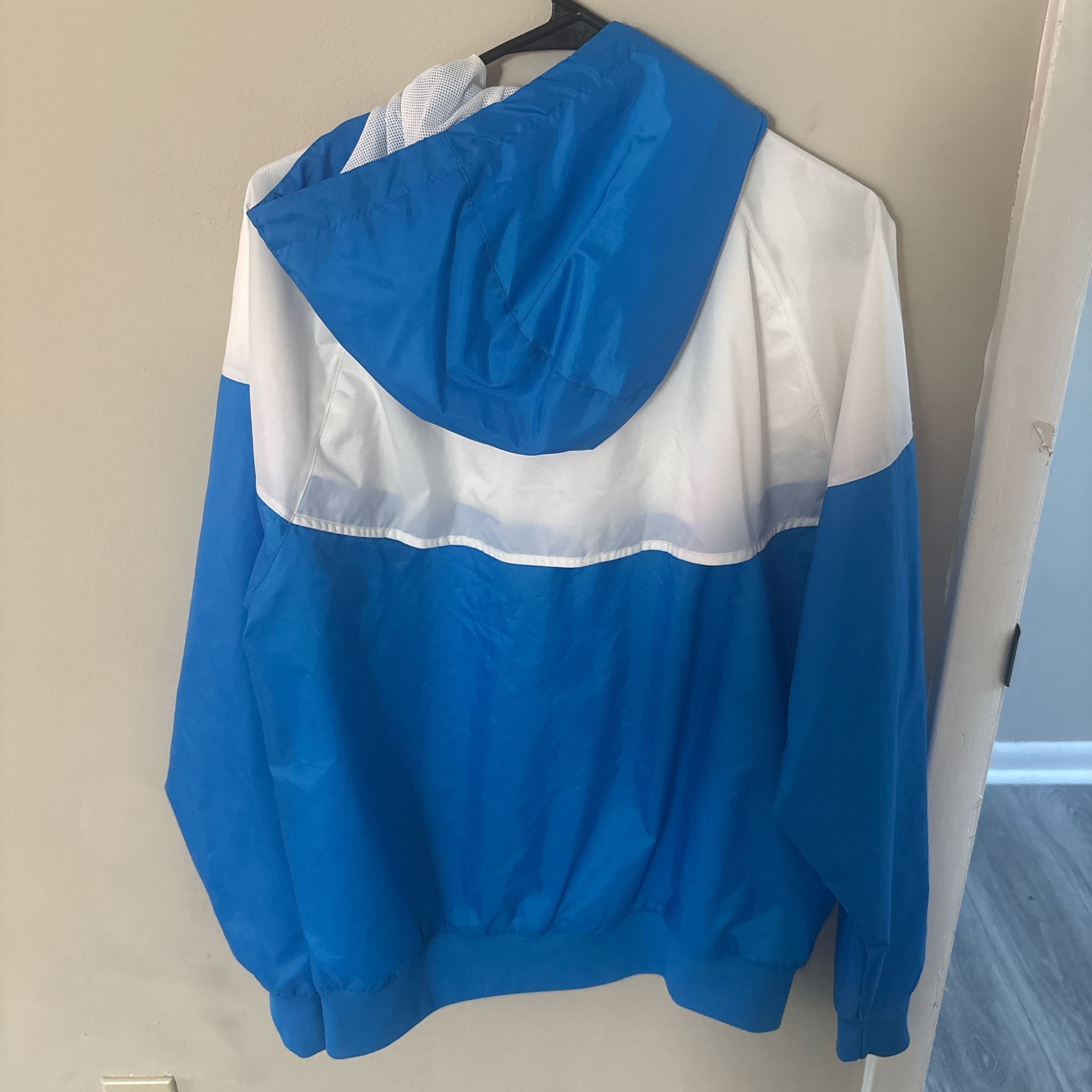 Nike Windbreak Drawstring Edition