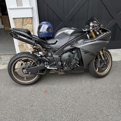 2014 Yamaha R1