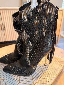 Azalea Wang Cowgirl Glam Black Rhinestone Studded Fringe Stiletto Cowboy Boots – Brand New – Size 8.5 ✨