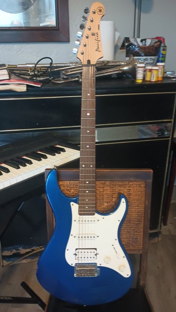 Electric Guitar Yamaha