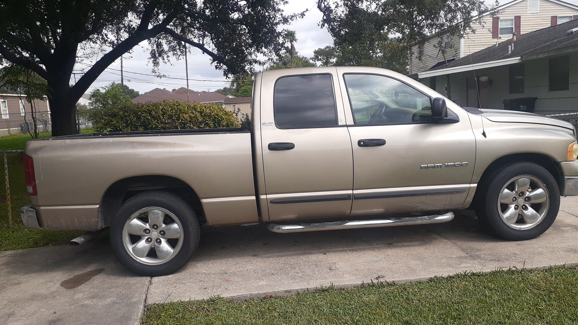 2002 1500 dodge ram I replace the motor 3 year ago runs great new tires I just want to sell it because I bought a new truck