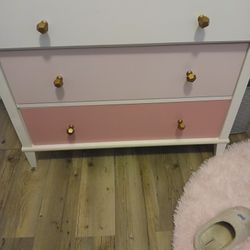 Girls 3 Drawer Dresser.