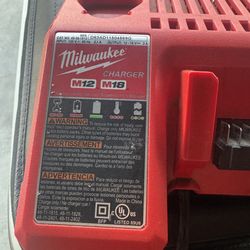 Milwaukee charger m18&m12