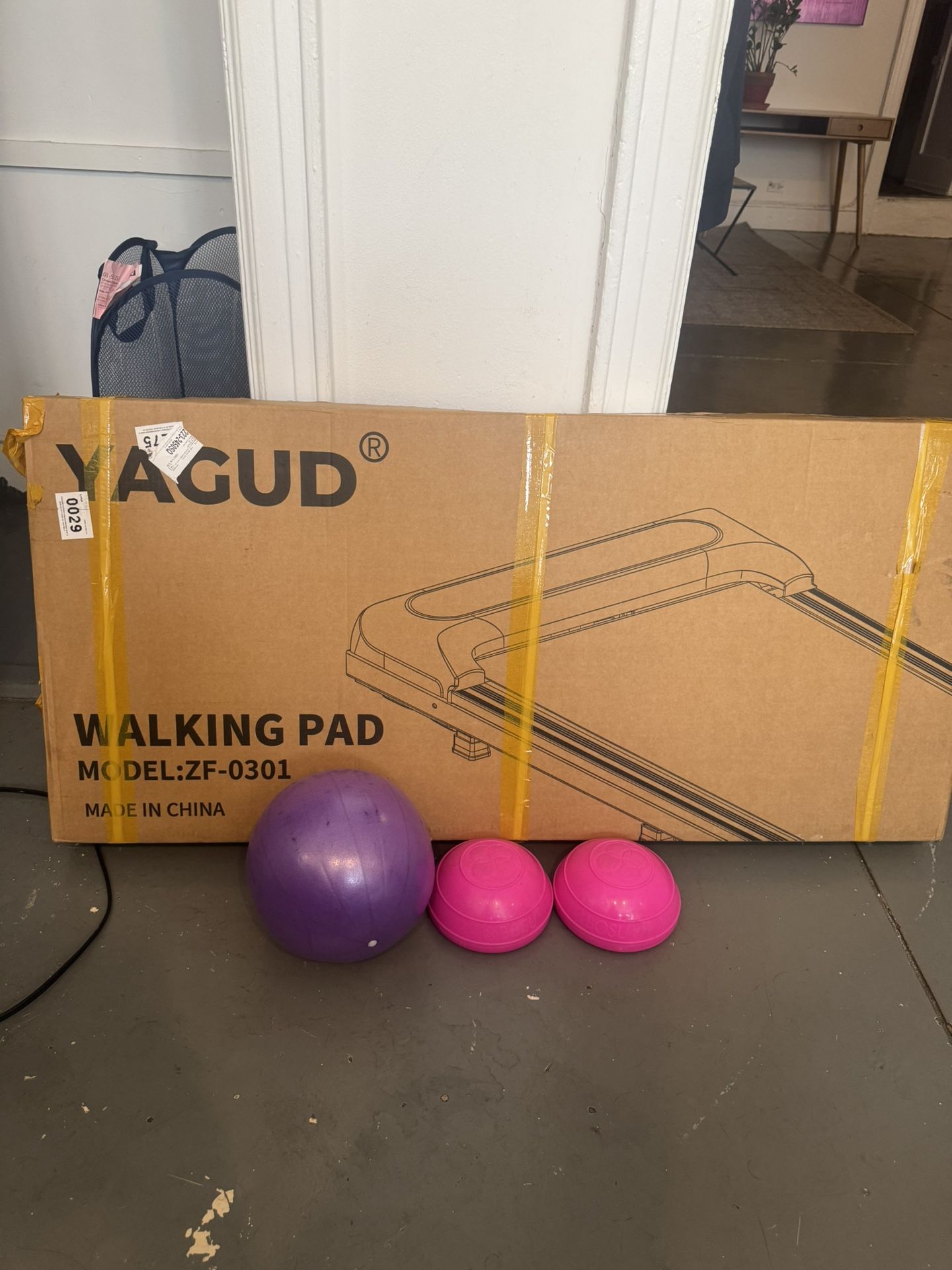 YAGUD Treadmill - Walking Pad- Pick Up Only 10011
