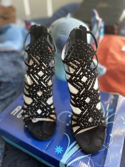 Black Velvet Mid-Heel Pumps