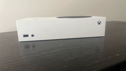 White Xbox Series S 400GB Portable