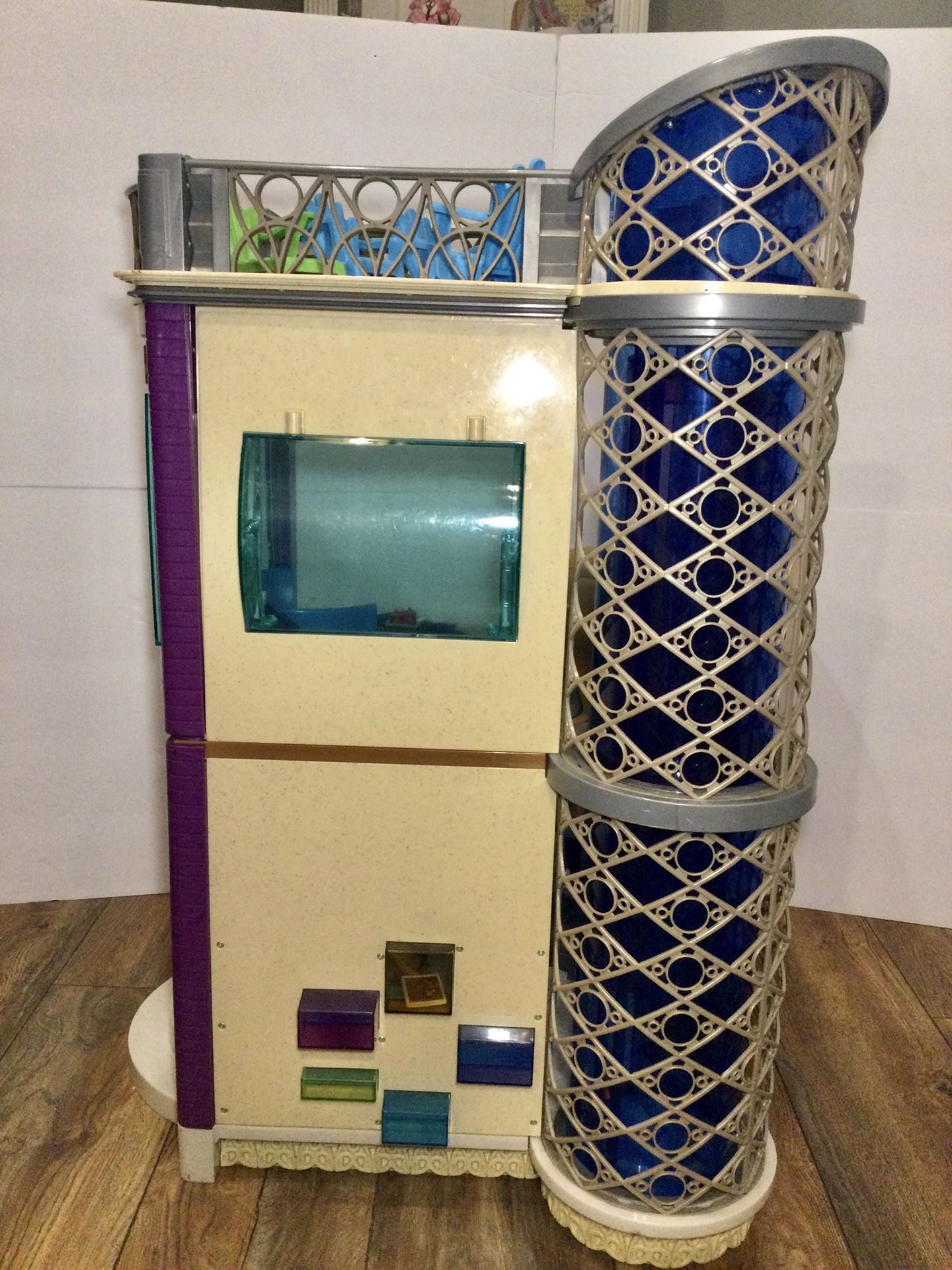 BRATZ PAD Dollhouse Dolls And Accessories 2004 MGA Bratz High Rise Apartment for Sale in Lake In The Hills IL OfferUp