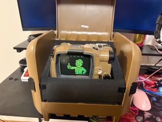 Pip boy collection item