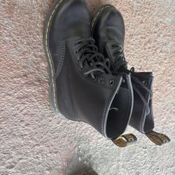W Doc Martins Size 9