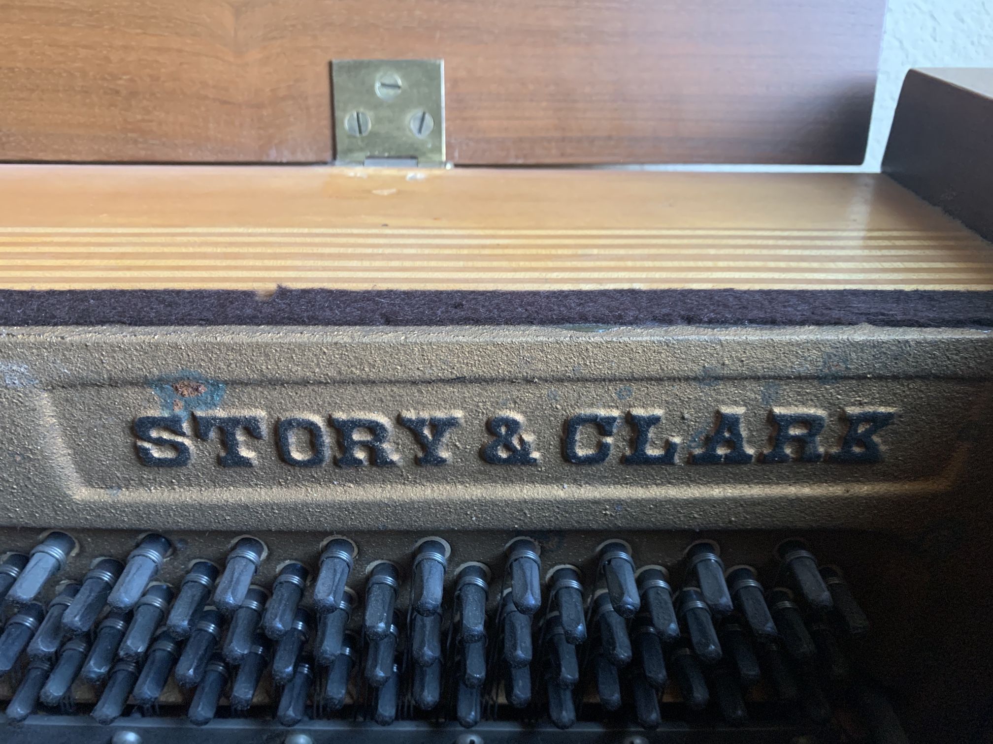 Story & Clark Piano for Sale in Las Vegas, NV - OfferUp