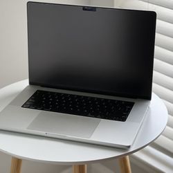 Apple 2021 MacBook Pro 16" (1TB SSD, M1 Max, 32GB) Laptop - Silver - Used 