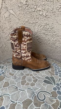 COWBOY BOOTS ARIAT SOFT SIZE 10 MENS 