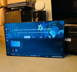 TV Samsung 50” whit wall base