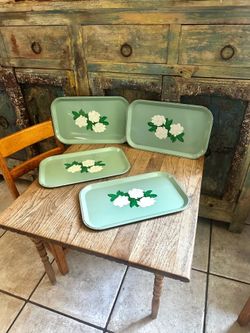 4 Vintage Mcm Metal Freakfast trays