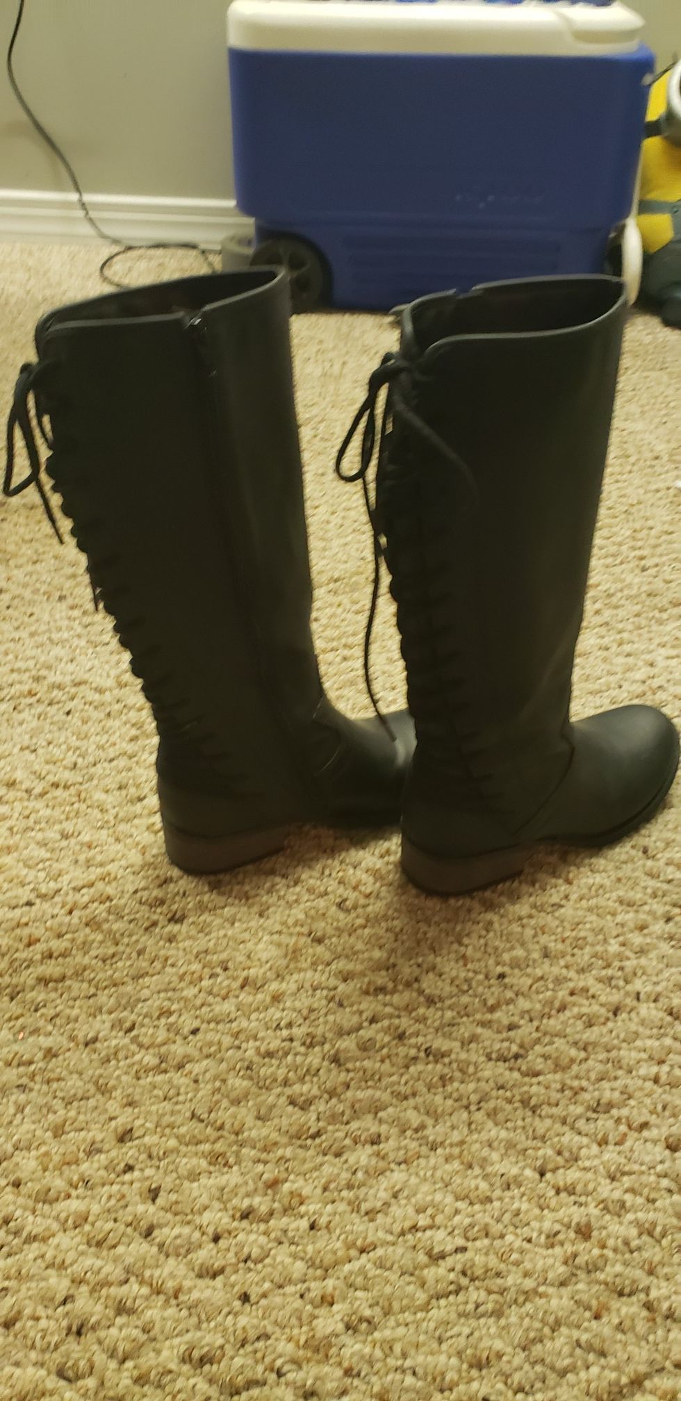 Girl boots Size 4