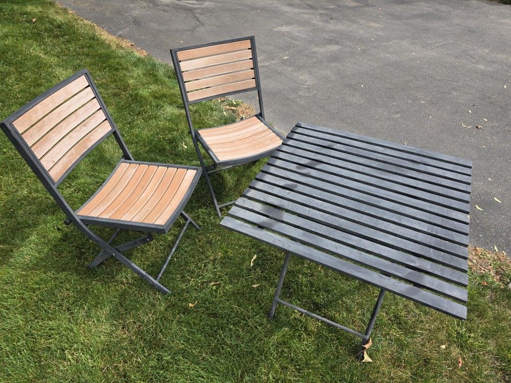 Sturdy Folding Bistro Table