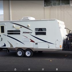Travel Trailer Toy Hauler