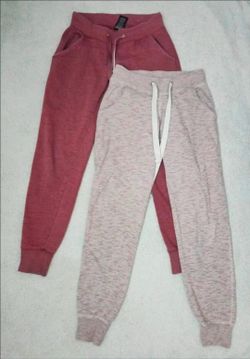 ✅️ 2pc Jogger Pants w/Pockets• Size S• Great Condition• $12firm