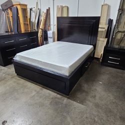 Queen Bedroom Set