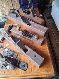 ANTIQUE HAND TOOLS
