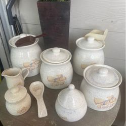 8. Pieces.  Set.  Ceramic Containers 