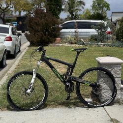 Carbon Fiber Custom Mountain Bike