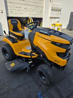 Cub Cadet
XT1 Enduro LT 42 in. 547cc Engine with Intelli Power Hydrostatic Drive Gas Riding Lawn Tractor