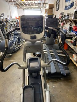 Precor 835 EFX Elliptical 